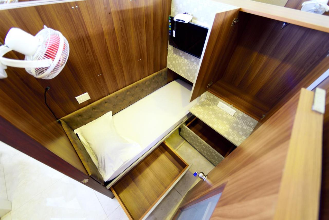 מנגלור Bedspace- Capsule Ac Hotel מראה חיצוני תמונה